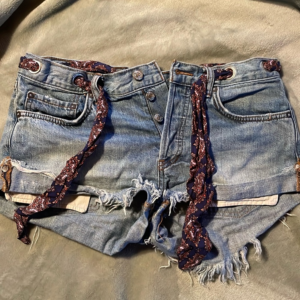 Free people denim shorts, belted, size 27